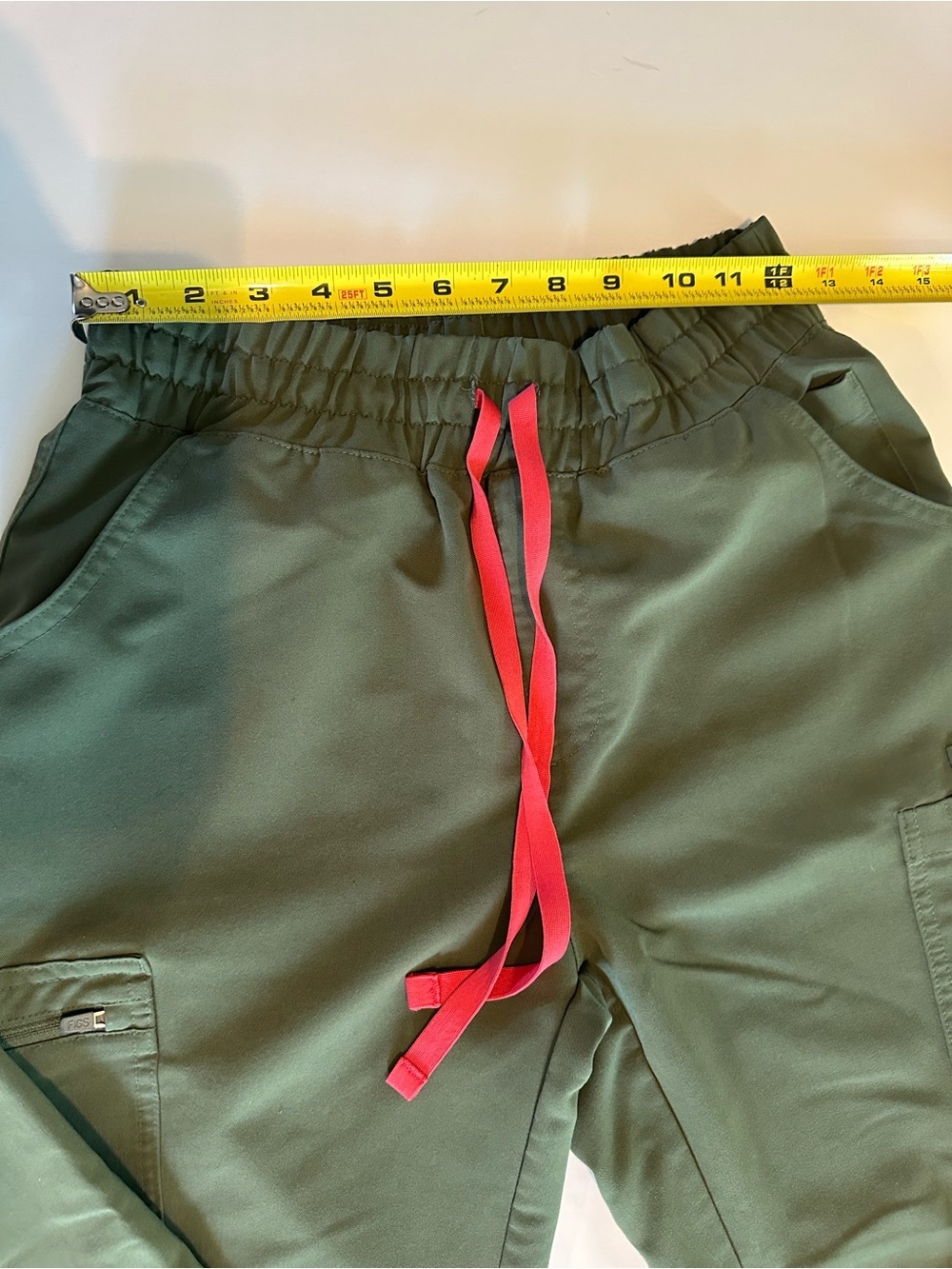 Figs women Olive Cargo Pants - Military Green - Picture 4 of 6